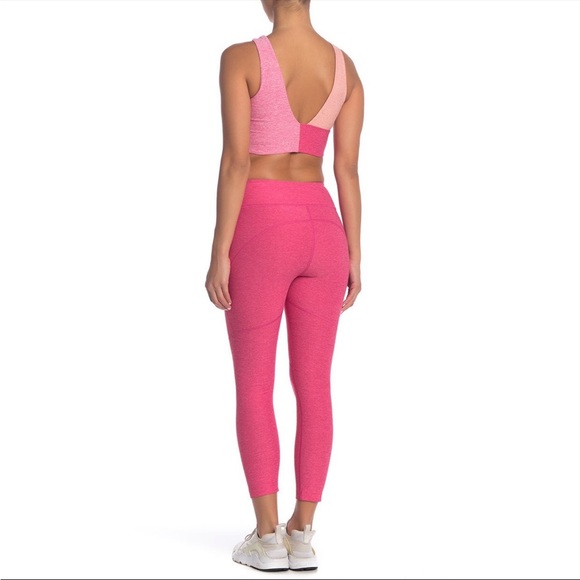 Outdoor Voices 3/4 warm up leggings in flamingo pink. Size small - Picture 2 of 13